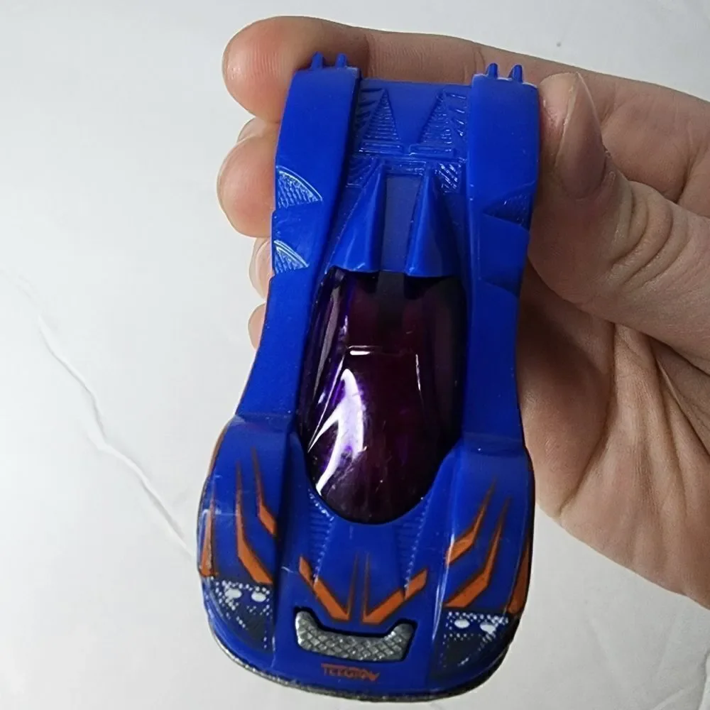 Hot Wheels TeeGray 1/64 scale